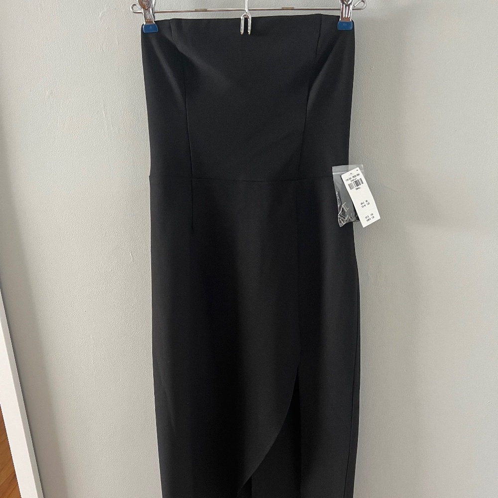 Black strap/strapless dress